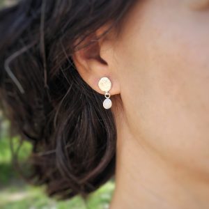 Pendientes Nerja cortos de plata y piedra del mar.